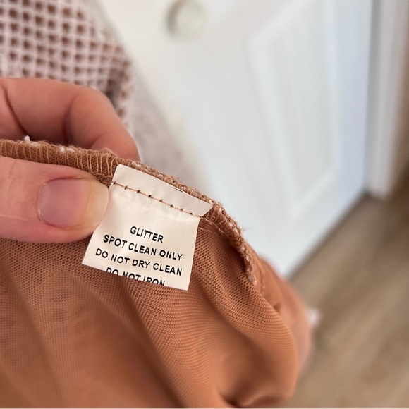 Portia and Scarlett Glitter Lace Mockneck Floor Length Bat Sleeve Evening Dress - Picture 14 of 16